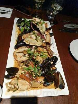 Michael's Steak & Seafood Bar