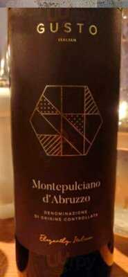 Gusto Restaurant & Bar