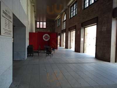 Henry Coffee House North Lindsay