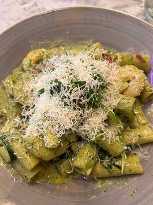 Vittoria On The Bridge