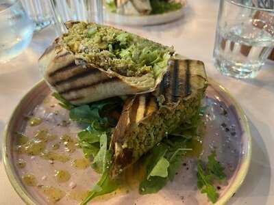 Hula Juice Bar And Eatery