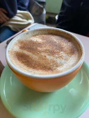 Hula Juice Bar And Eatery