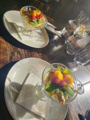 Browns Brasserie & Bar