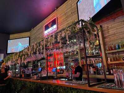 Steak Cattle & Roll - Merchant Square