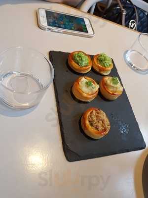 Wallfish & Wellbourne Bistro