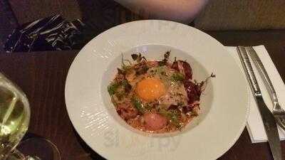 No. 10 Bar & Restaurant