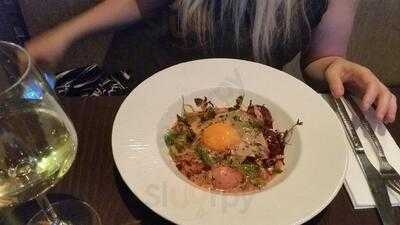 No. 10 Bar & Restaurant