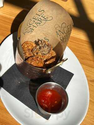 Angels Share Hotel, Bar & Restaurant