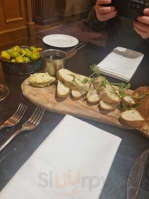 Bo'vine Meats & Wines