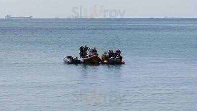 Whitecliff Bay Beach Cafe