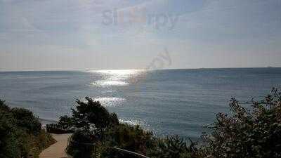 Whitecliff Bay Beach Cafe