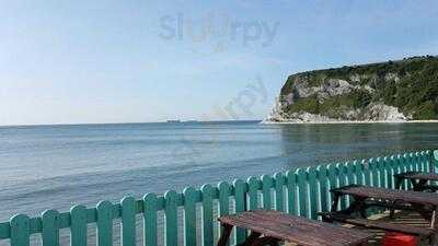 Whitecliff Bay Beach Cafe