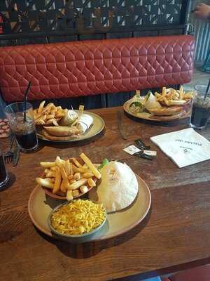 Nando's Belfast - Boucher Crescent