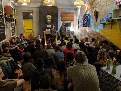 Cox And Baloney's Tearoom & Bar