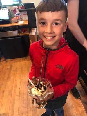 Nick's Neighbourhood Bar & Diner