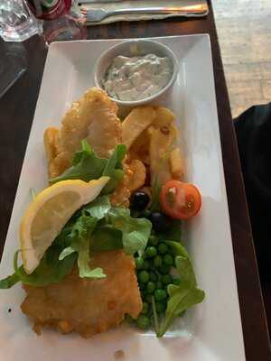 Footlights Bar & Restaurant