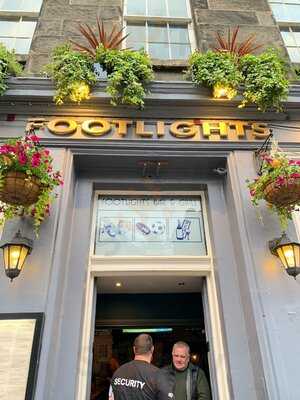 Footlights Bar & Restaurant