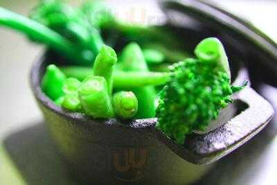 The Spot Kitchen & Bar