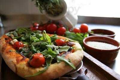 The Spot Kitchen & Bar