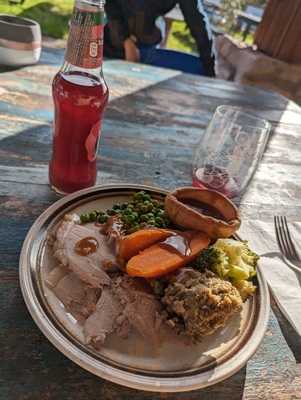 The Greedy Goose At Gatcombe Farm