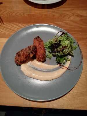 Bath Street Palomino