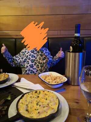 Bath Street Palomino