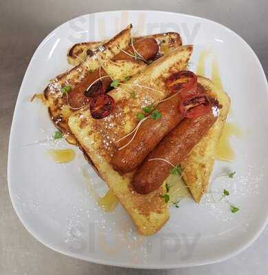 Tuckers Bakery And Deli