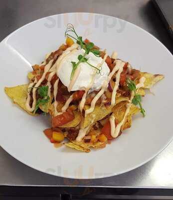 Tuckers Bakery And Deli