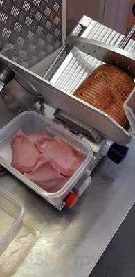 Tuckers Bakery And Deli