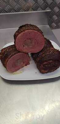 Tuckers Bakery And Deli