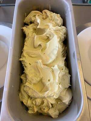 Ginesi's Artisan Gelato