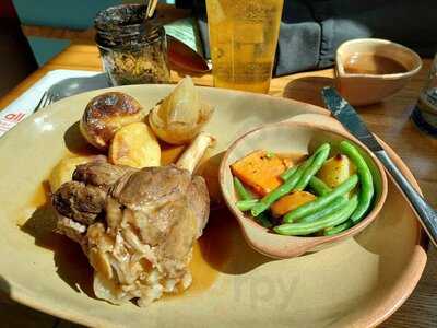 All In One Bar & Restaurant