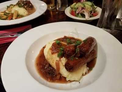 Au Bar Pub & Restaurant