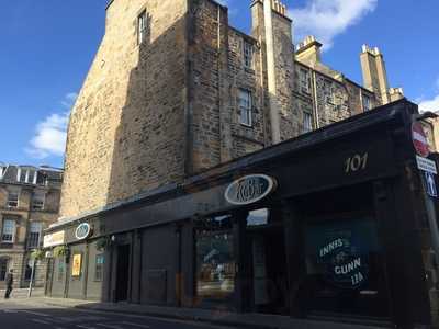 Au Bar Pub & Restaurant