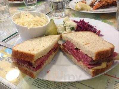 Aron’s Jewish Delicatessen