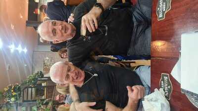 Avant Garde Live Music Bar And Restaurant