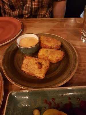 Niven's By Cafe Source