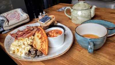 Niven's By Cafe Source