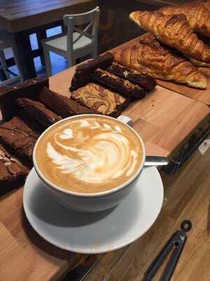 Roundsquare Coffee House