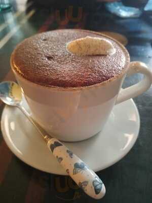 Hennesseys Coffee Lounge