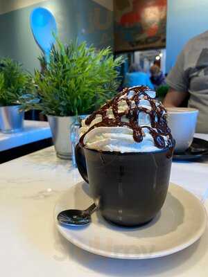 Mimi's Little Bakehouse