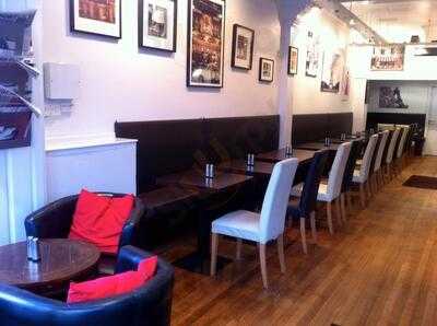 Le Bistro, Salon De The