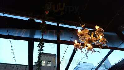 The Treehouse Dinner Theatre & Grill