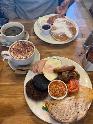 Wanderlust Cafe & Bistro