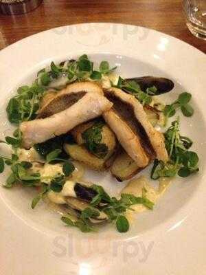 Walter's Bar & Grill