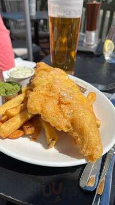 Browns Brasserie & Bar