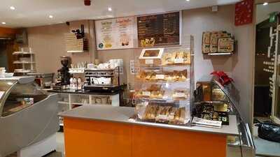 Nom Nom Pizza & Cafe Nida