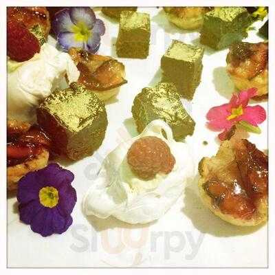 Vanilla Black At The Theatre