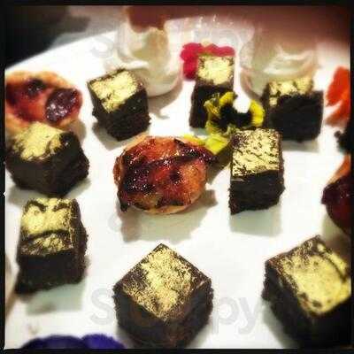 Vanilla Black At The Theatre