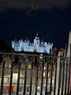 Maxies Bistro & Wine Bar